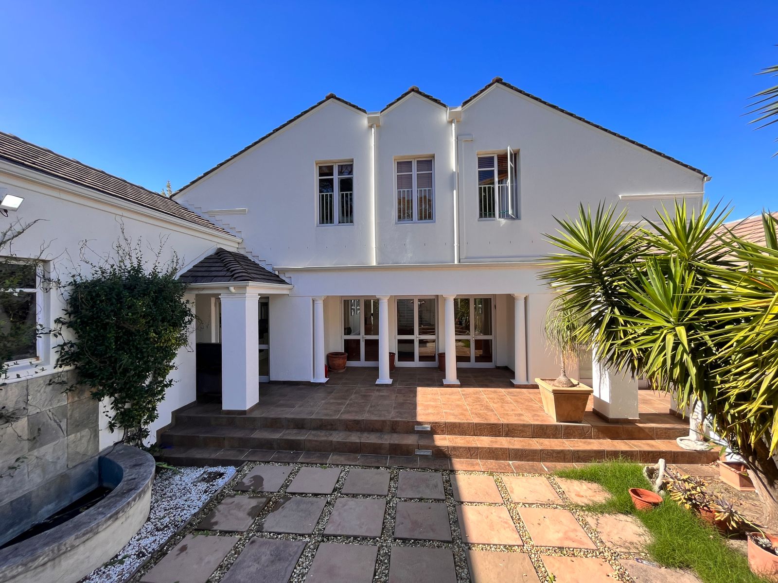 exterior house painting Cape Town villa repaint